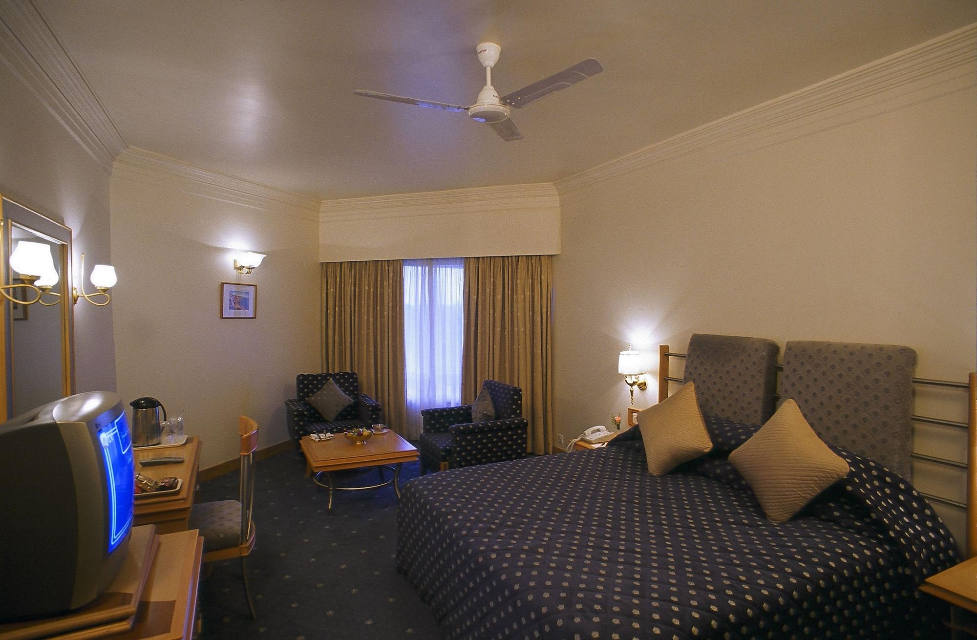 เดอะ ไพรด์ โฮเต็ล นาคปุระ Hotel ภายนอก รูปภาพ