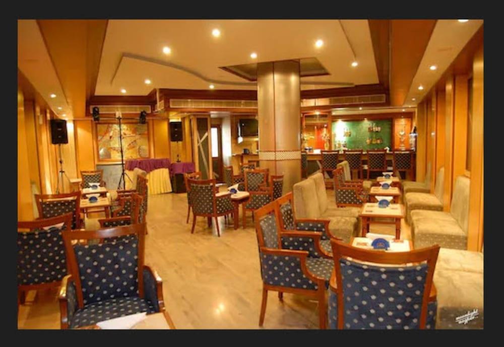 เดอะ ไพรด์ โฮเต็ล นาคปุระ Hotel ภายนอก รูปภาพ