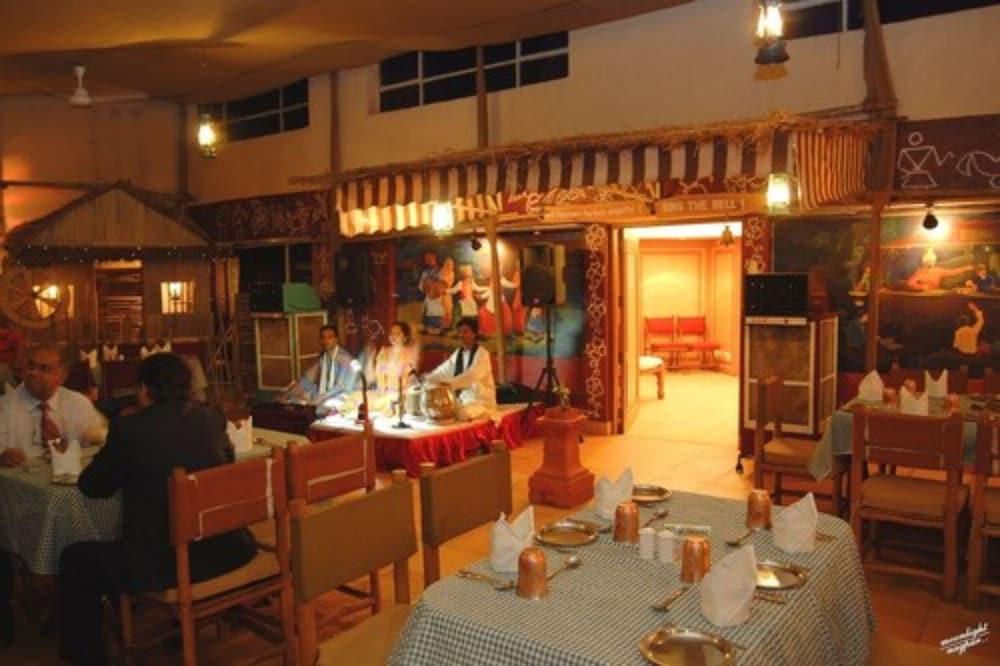 เดอะ ไพรด์ โฮเต็ล นาคปุระ Hotel ภายนอก รูปภาพ