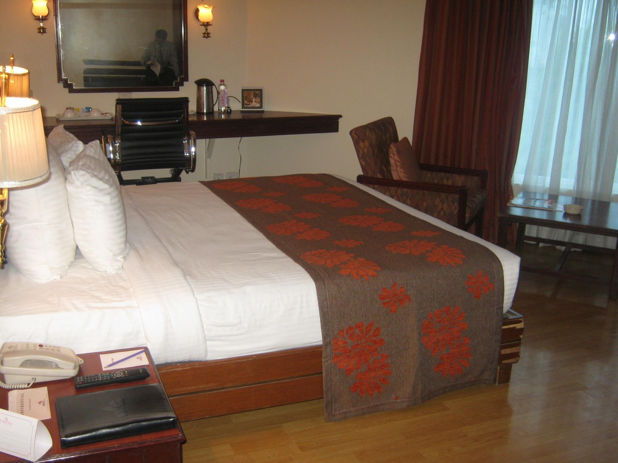 เดอะ ไพรด์ โฮเต็ล นาคปุระ Hotel ภายนอก รูปภาพ