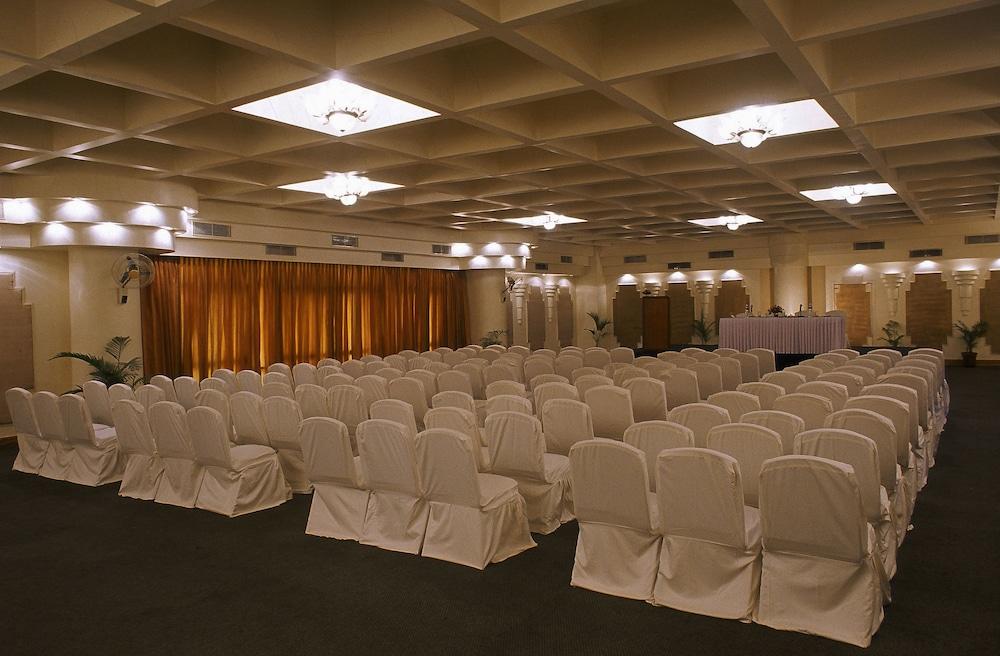 เดอะ ไพรด์ โฮเต็ล นาคปุระ Hotel ภายนอก รูปภาพ