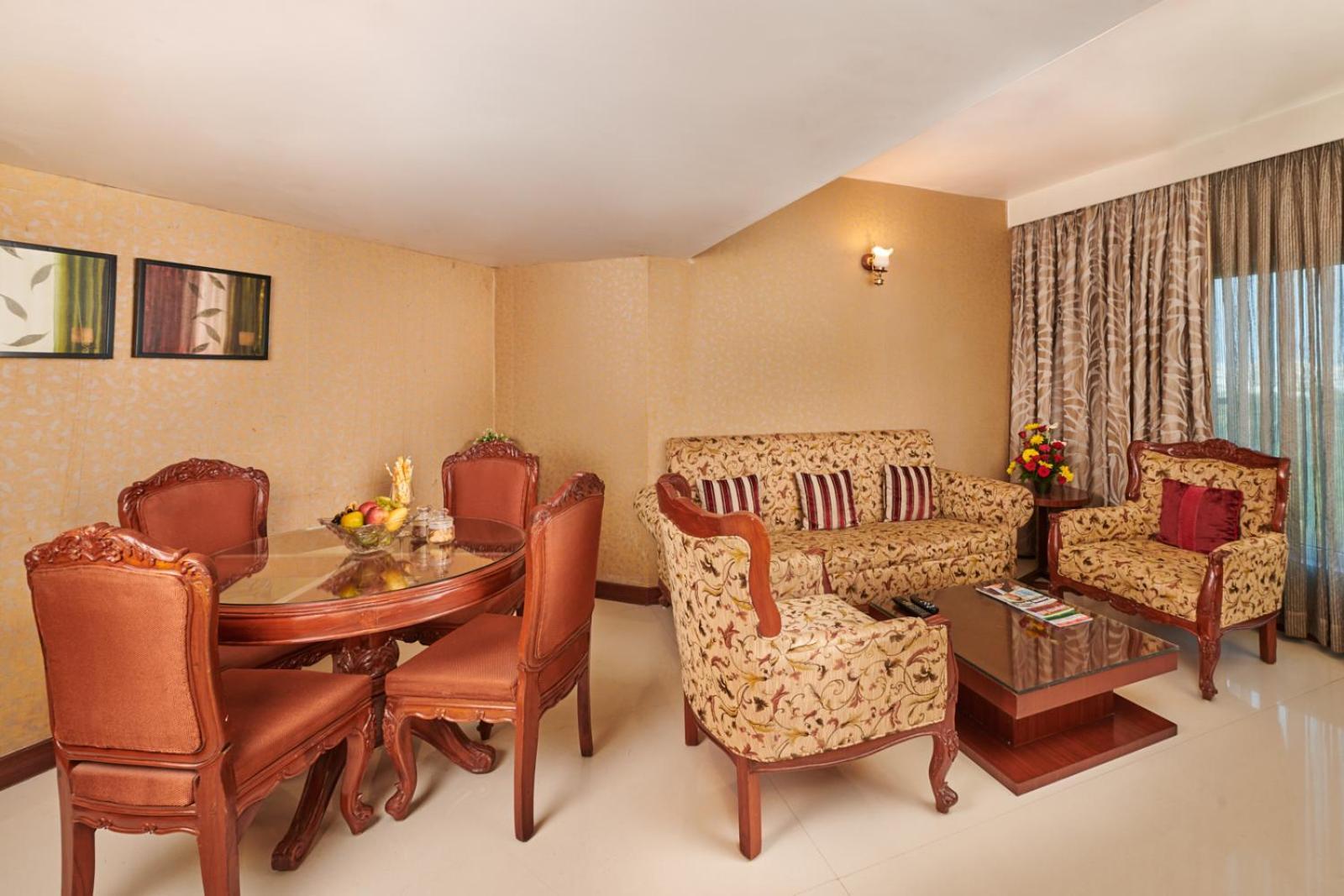 เดอะ ไพรด์ โฮเต็ล นาคปุระ Hotel ภายนอก รูปภาพ